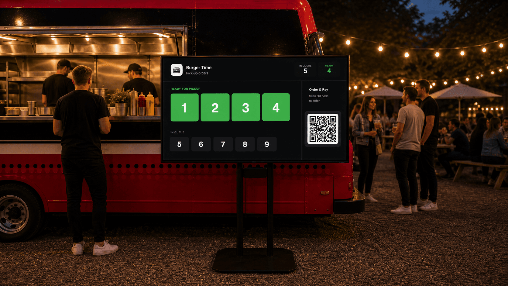 Food truck z ekranem odbioru pikmi widocznym dla klientów